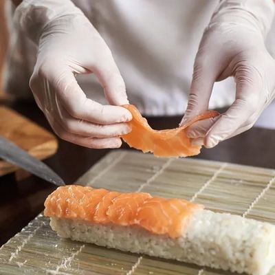 Servicio modificado para requisitos particulares pulverizado estéril de los guantes quirúrgicos del látex de EN455 EN374