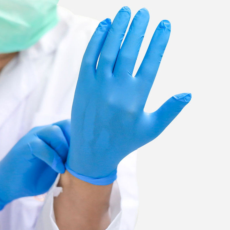 Los guantes médicos disponibles del nitrilo de Signo pulverizan libremente la longitud de 240M M