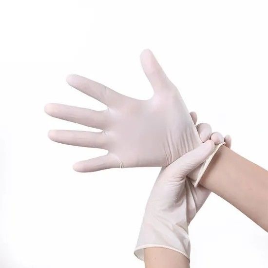 La cirugía médica de la prenda impermeable EN374 pulverizó los guantes del látex antiestáticos